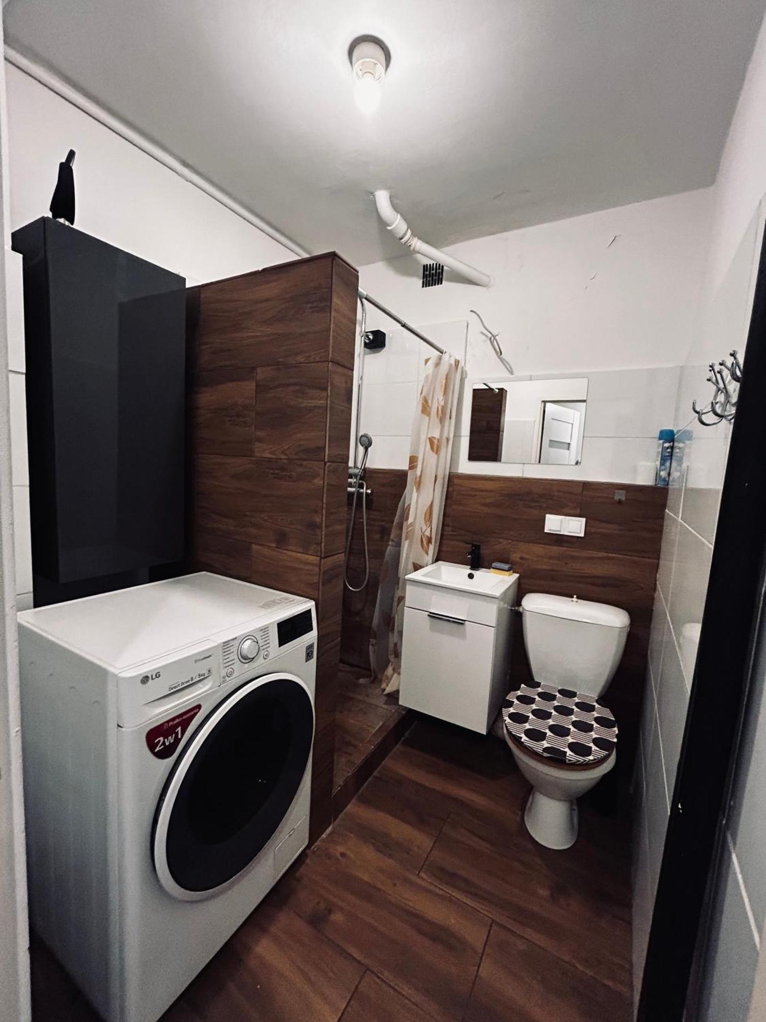 Kawalerka Blisko Srodmiescia Apartment Gdansk Bagian luar foto